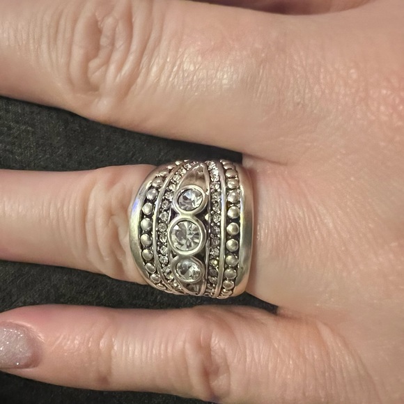 Large silver statement ring - Picture 2 of 5